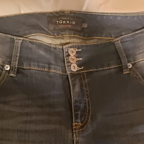 Torrid 20R - Picture 1 of 6